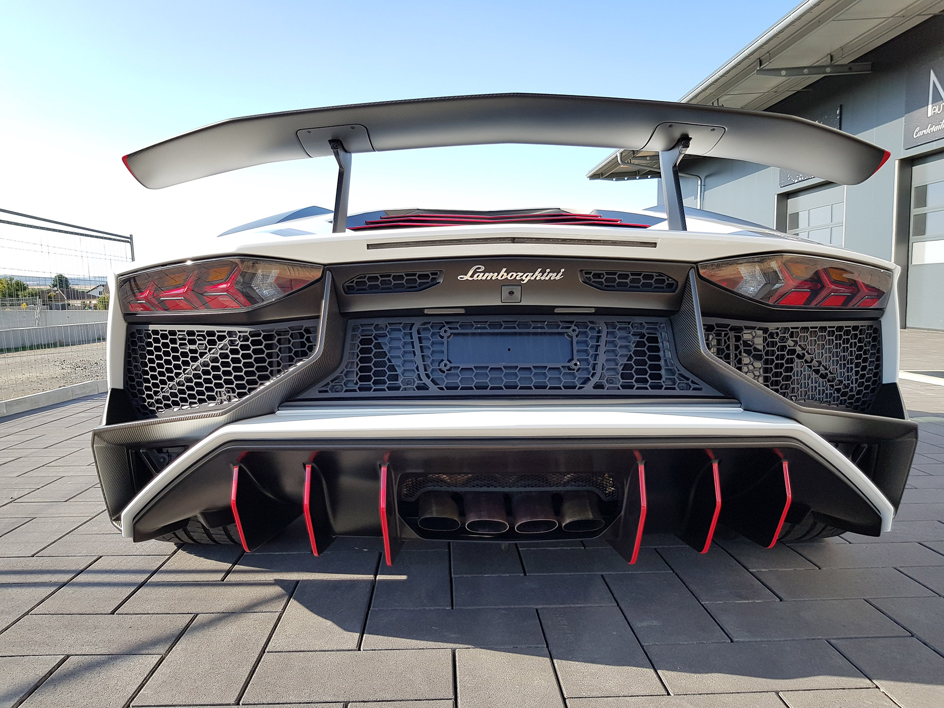 Lamborghini Aventador SV 3